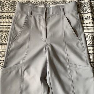 1-01 Babaton
Cargo Pant